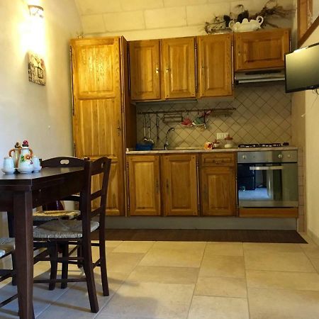 Il Trullo Di Giulietta Bed & Breakfast Impalata Exterior photo